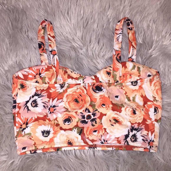 Floral crop top (4) - Picture 5 of 6